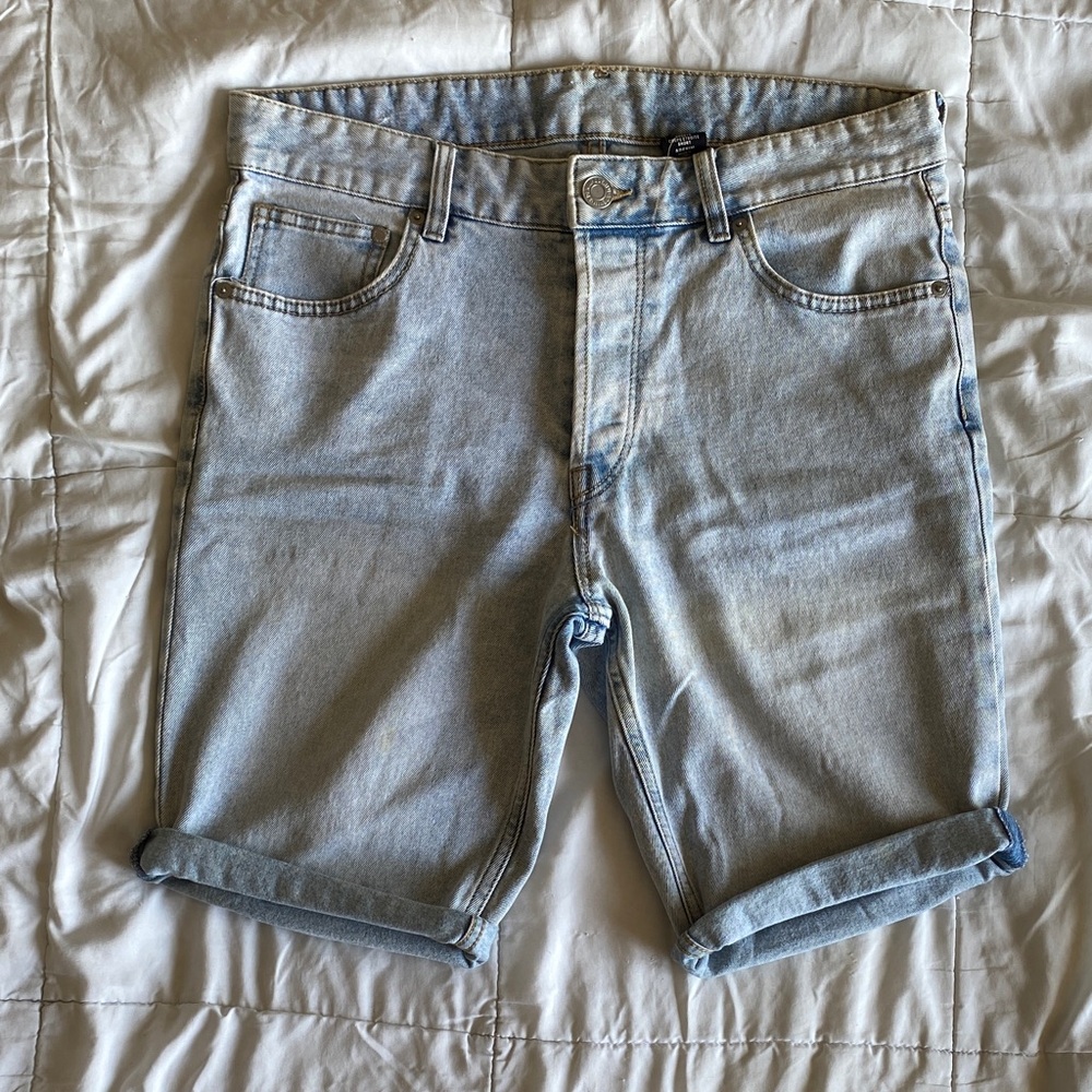 H&M Men’s Light Blue Slim Fit Denim Shorts size 32
